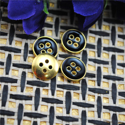 时尚女式衬衫纽扣 设计、生产与选购指南