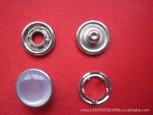 阿里巴巴平台上的爪扣批发与供应 服装饰品与卫生洁具的多领域应用