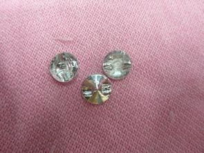 厂家直销优质手缝亚克力卫星纽扣 多领域应用的时尚与实用之选